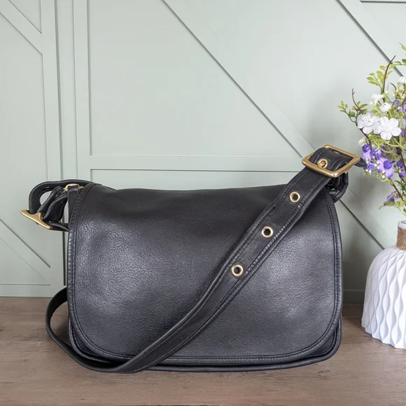 Vintage Coach Patricia's Legacy Bag (style number 9951). - Picture 1 of 11